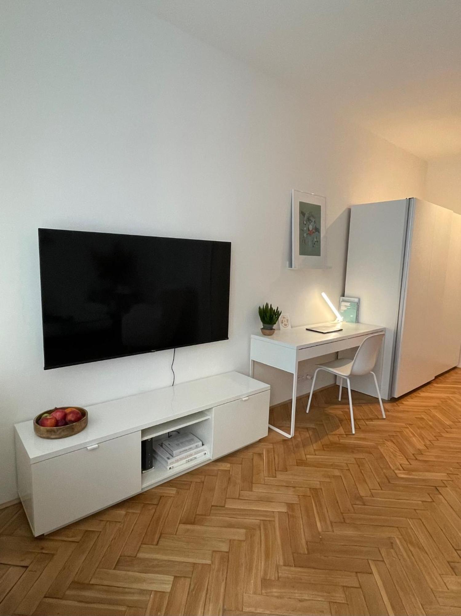 Urban Retreat I Modern Boho Apartments In Lovely Letna District - 10 Minutes From Old Town Прага Экстерьер фото