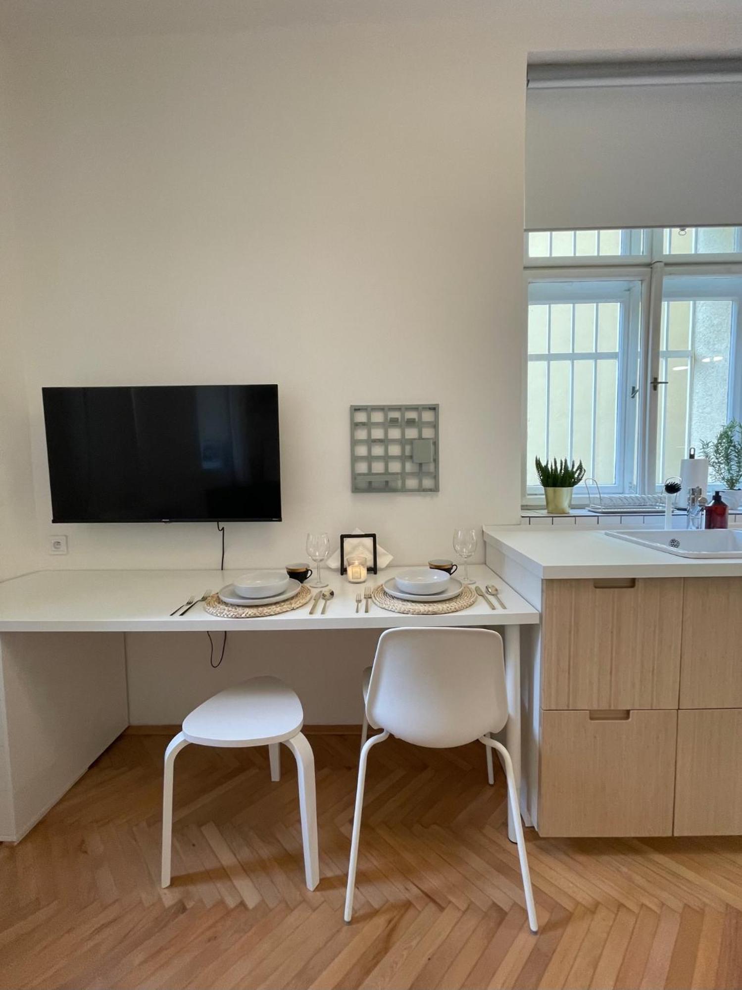 Urban Retreat I Modern Boho Apartments In Lovely Letna District - 10 Minutes From Old Town Прага Экстерьер фото